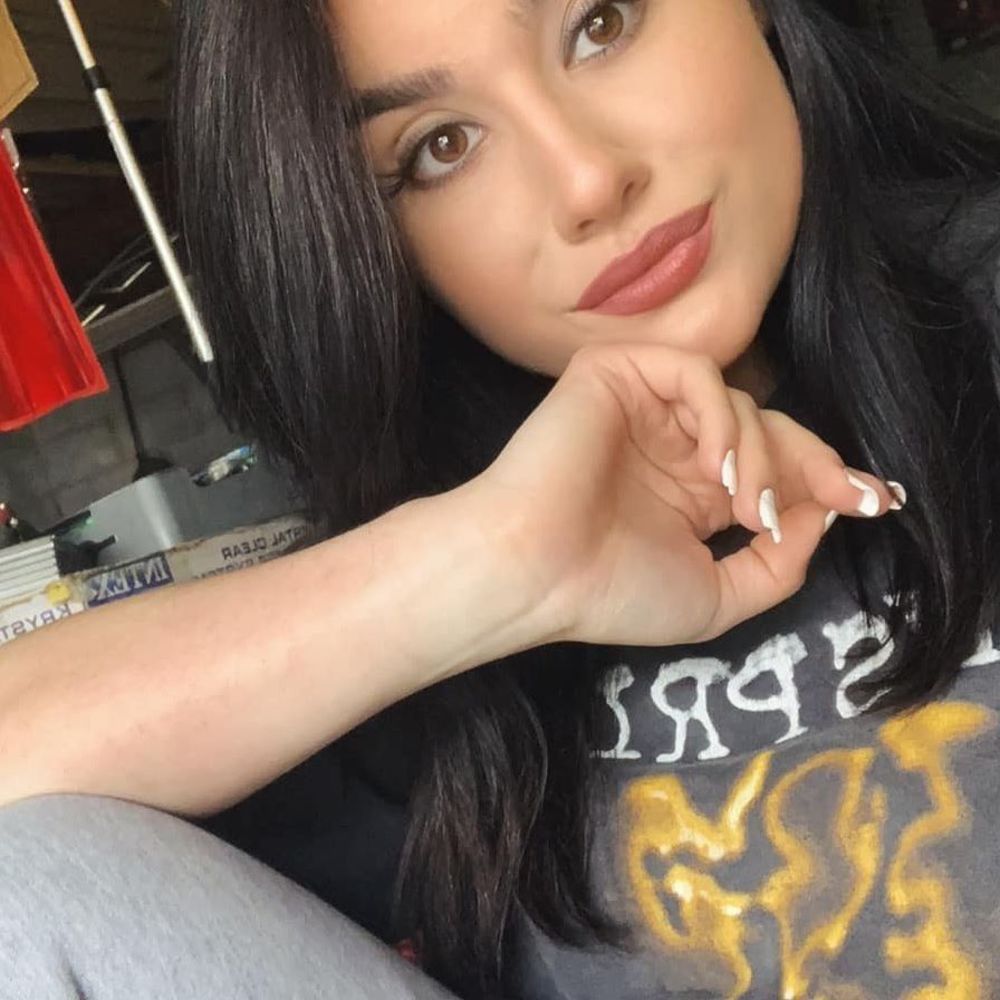 Meet your Posher, Brooke